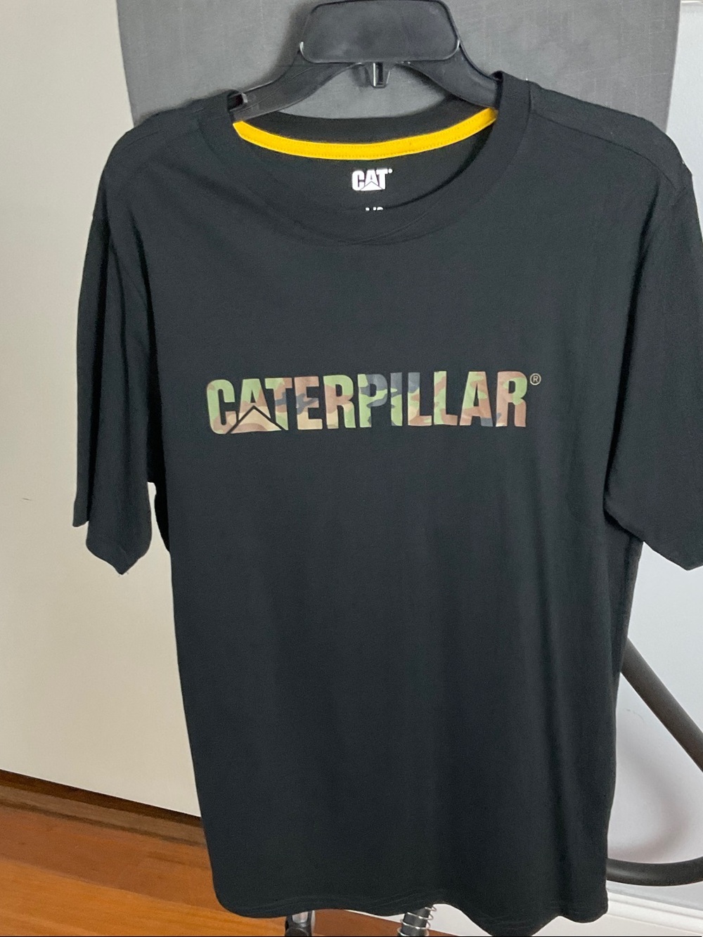 CAT Caterpillar Men’s Black Camouflage Graphic Logo T-Shirt - Size L - Picture 2 of 2